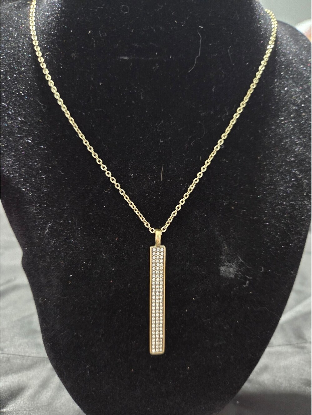 Gold Pendant Necklace